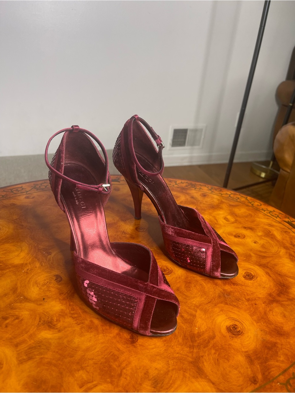 Authentic Tom Ford for Gucci FW 2003 Velvet Sequin Heels Burgundy size: 7